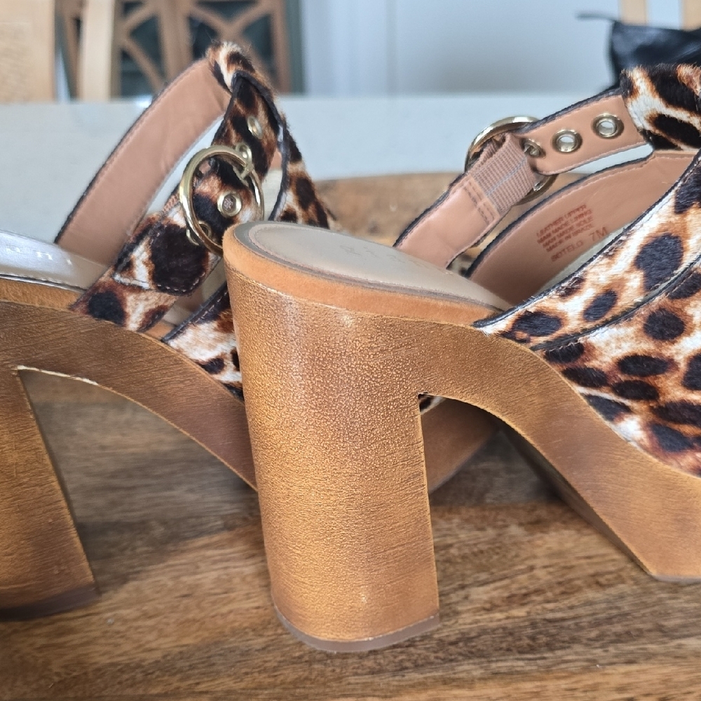 Giani Bernini Calf Hair Leopard Print Mules with Gold Accents - Picture 5 of 6